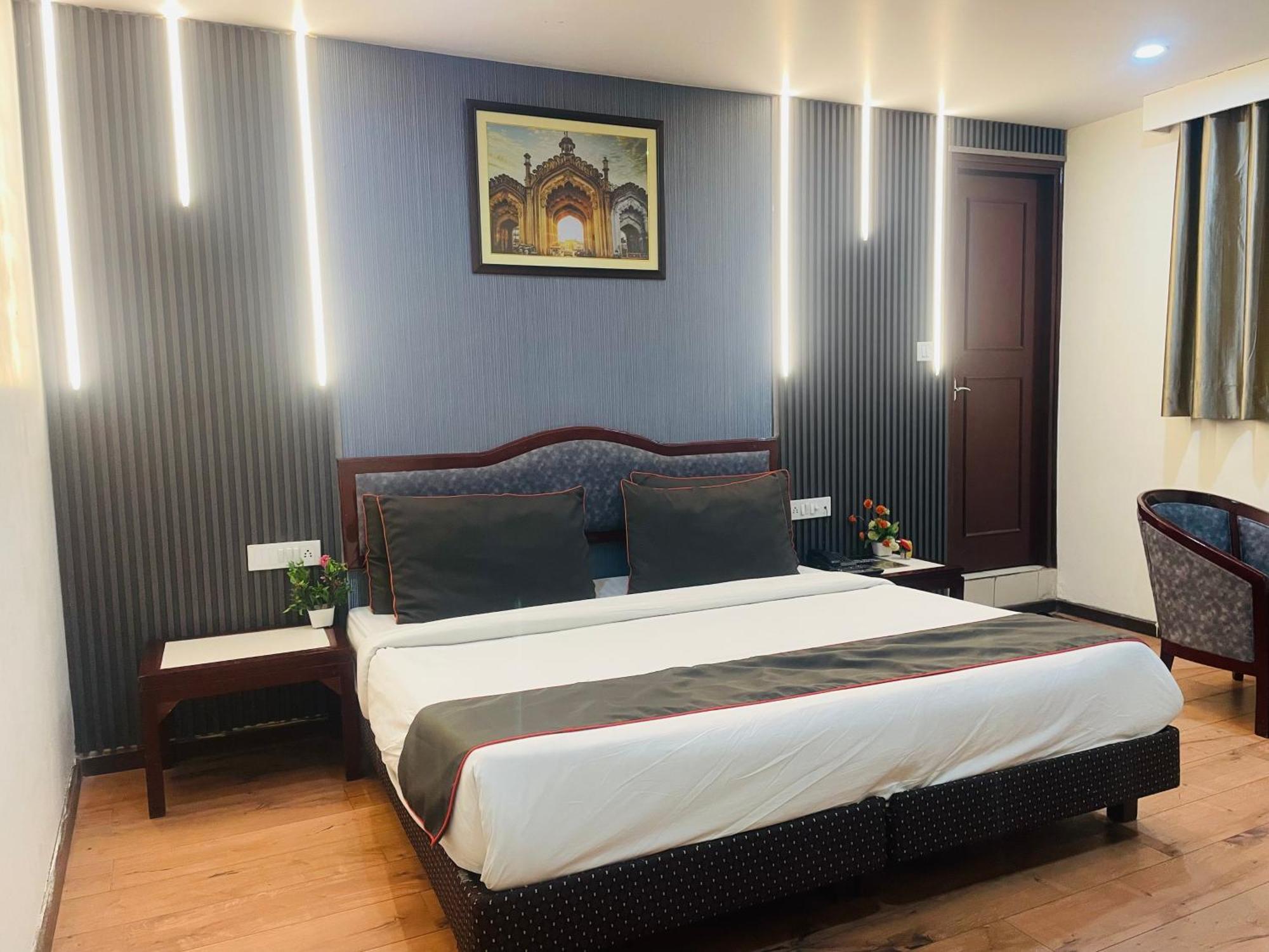 The Royal Presidency Inn Lucknow Buitenkant foto