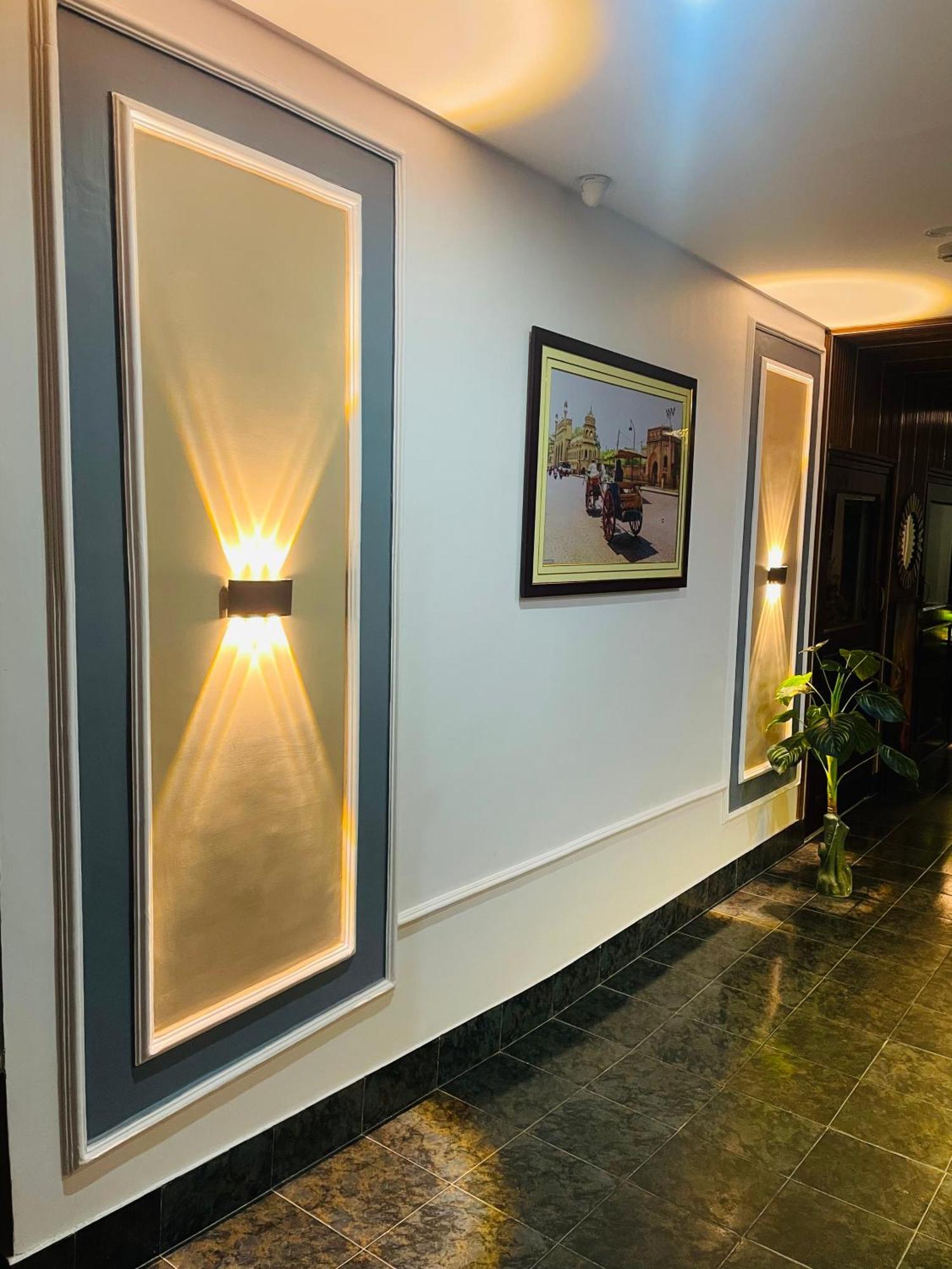 The Royal Presidency Inn Lucknow Buitenkant foto